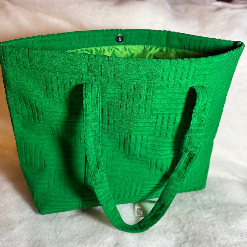 Beautiful Green Pattern Soft Tote Bag -‎ The Spring Shop-22x15- Snap Closure NEW